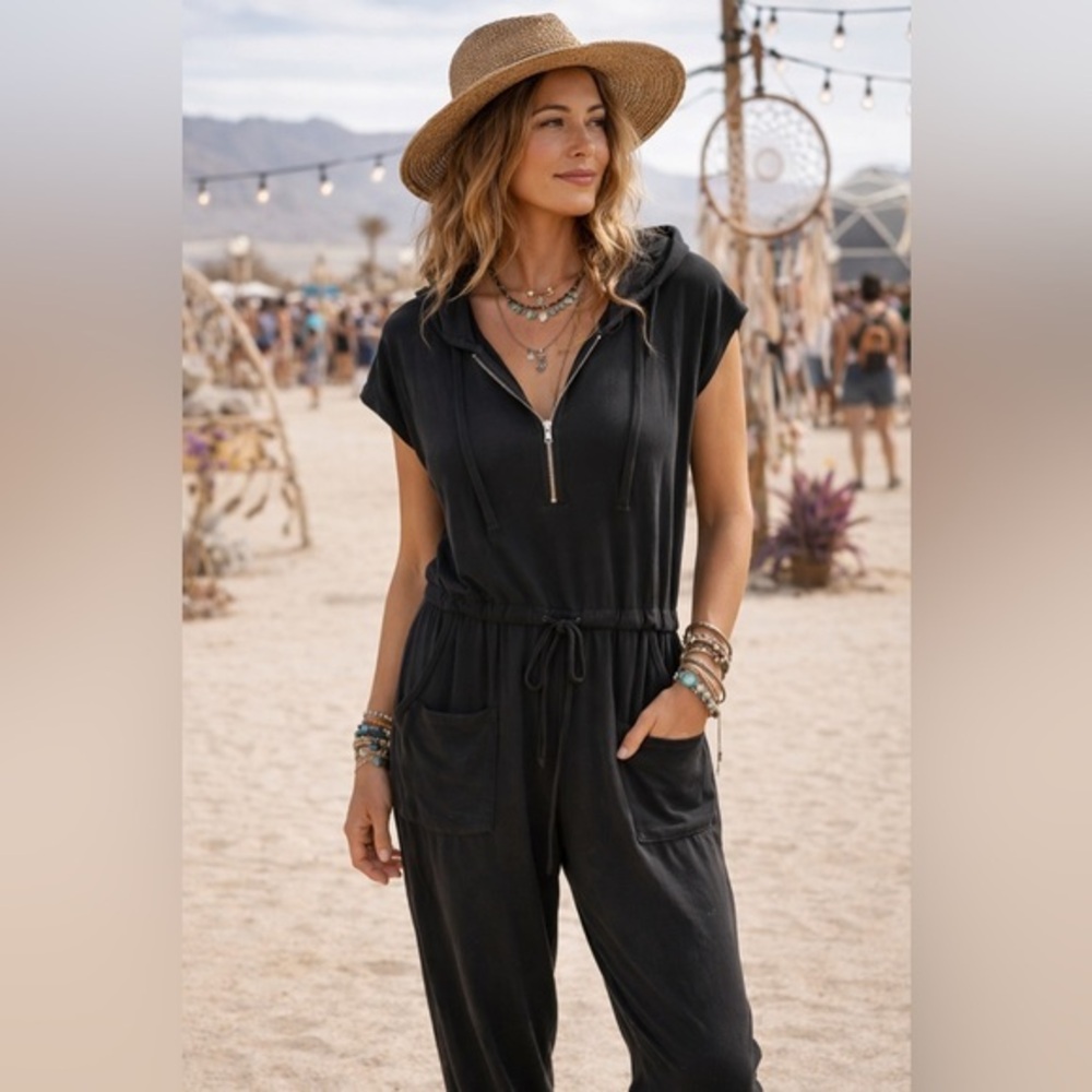 POL Black Hooded Jumpsuit | Boho Athleisure Utility Romper | Size M
